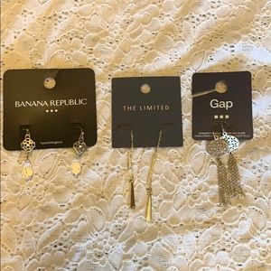 Lot of women’s earrings